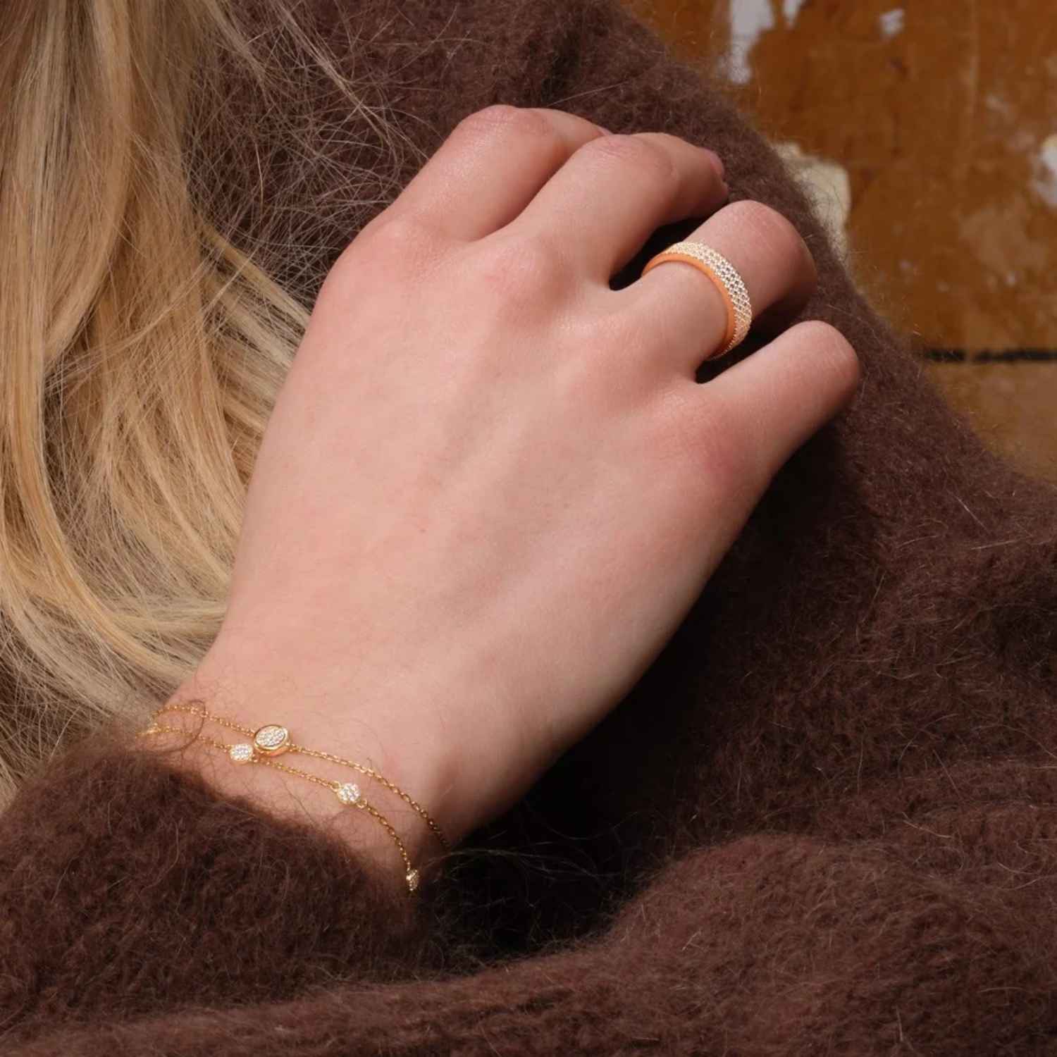 DETAIL258904
