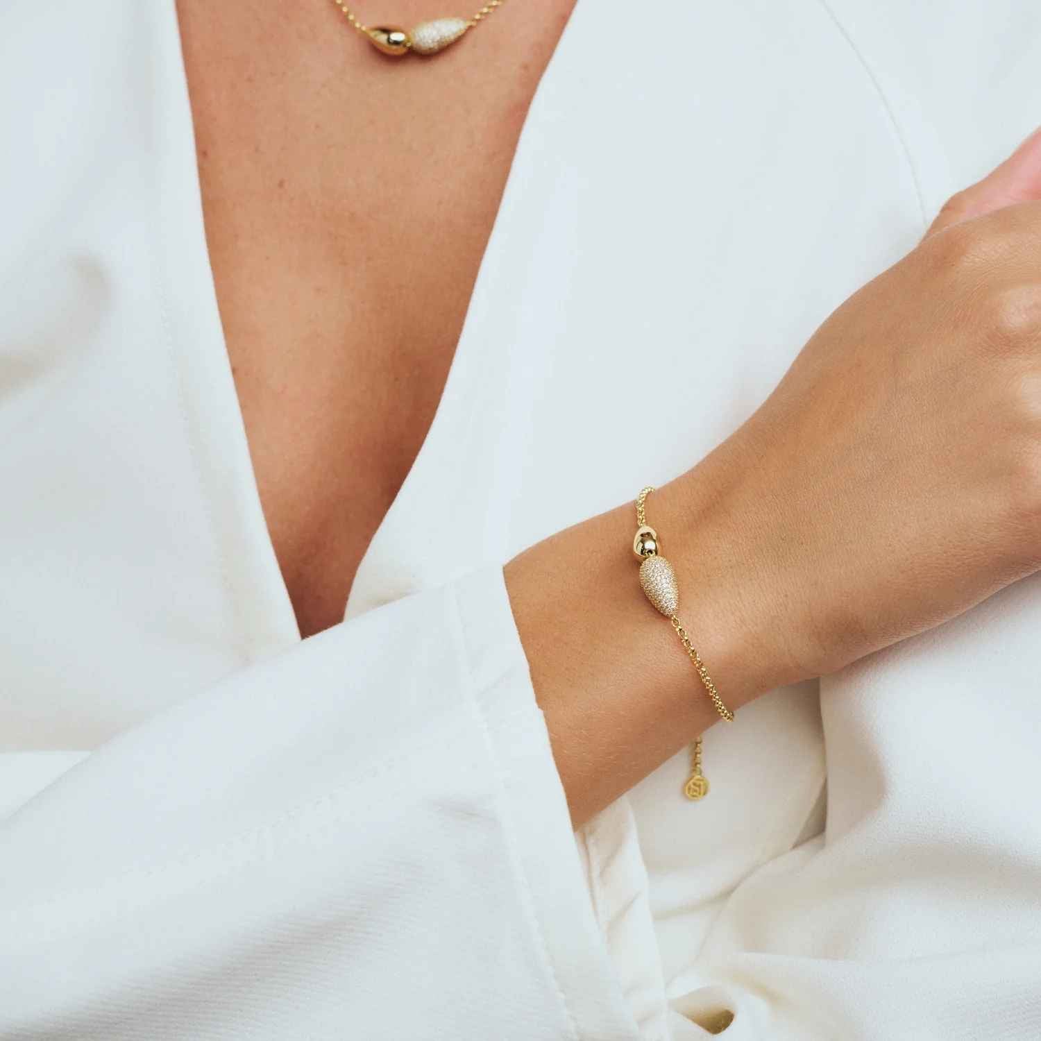 DETAIL257180