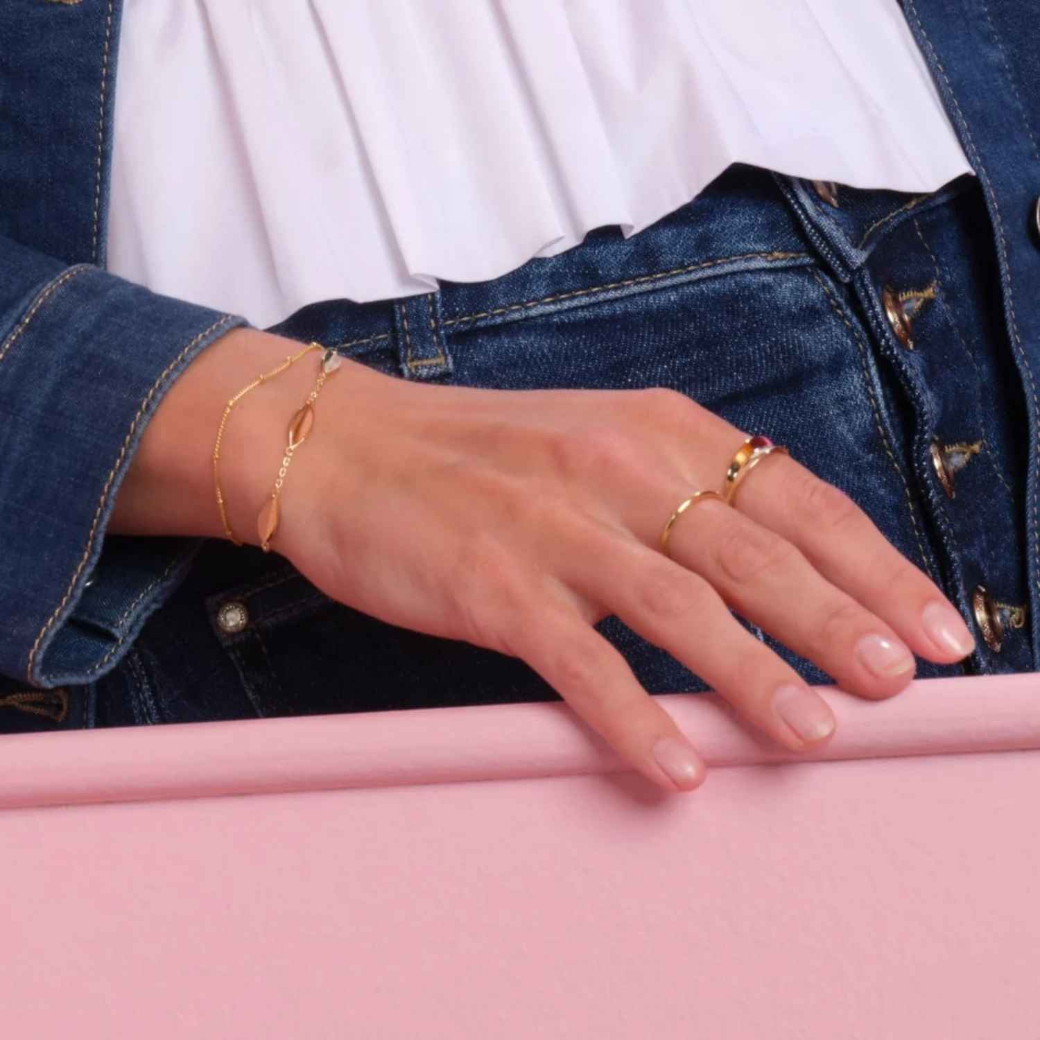 DETAIL258444