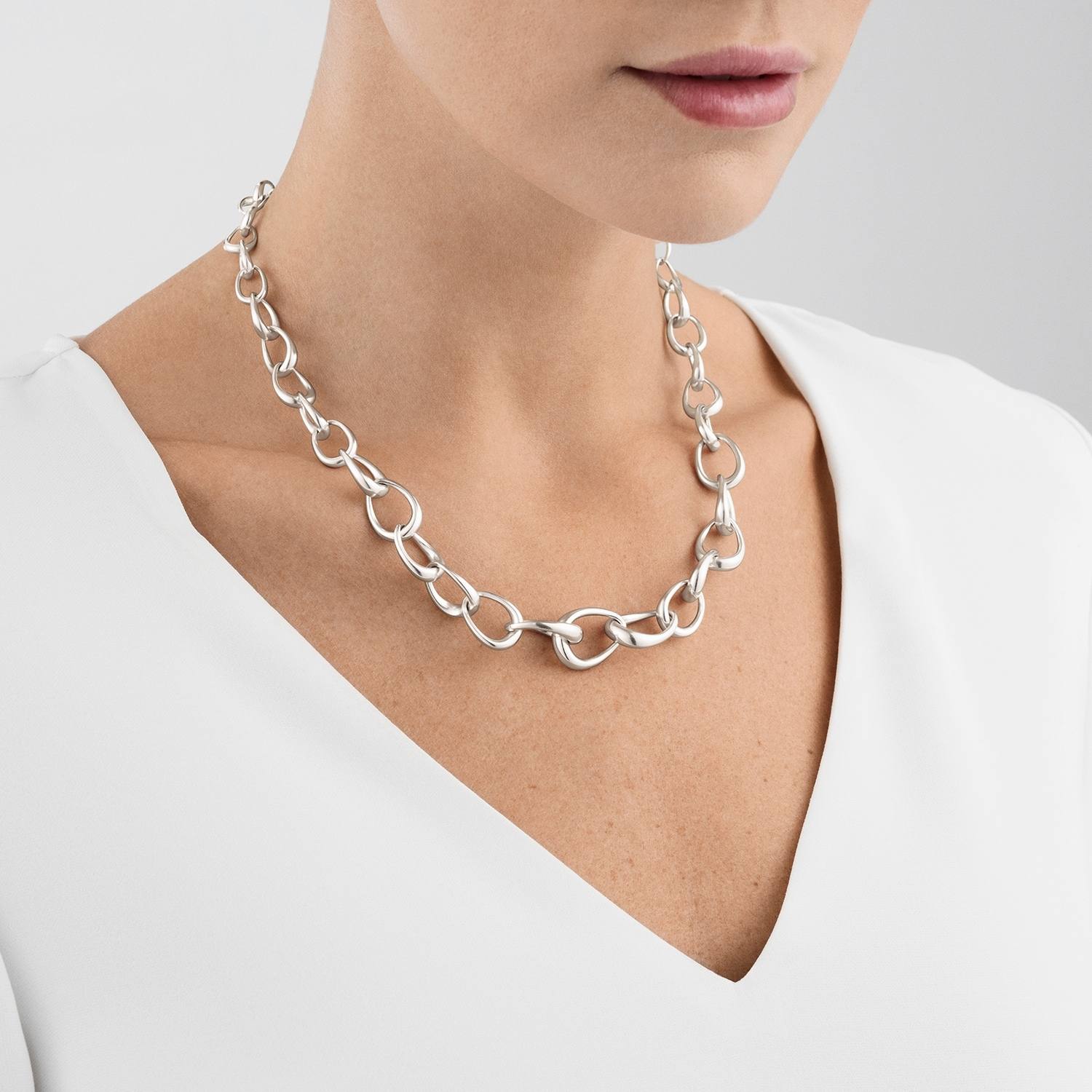 DETAIL243600