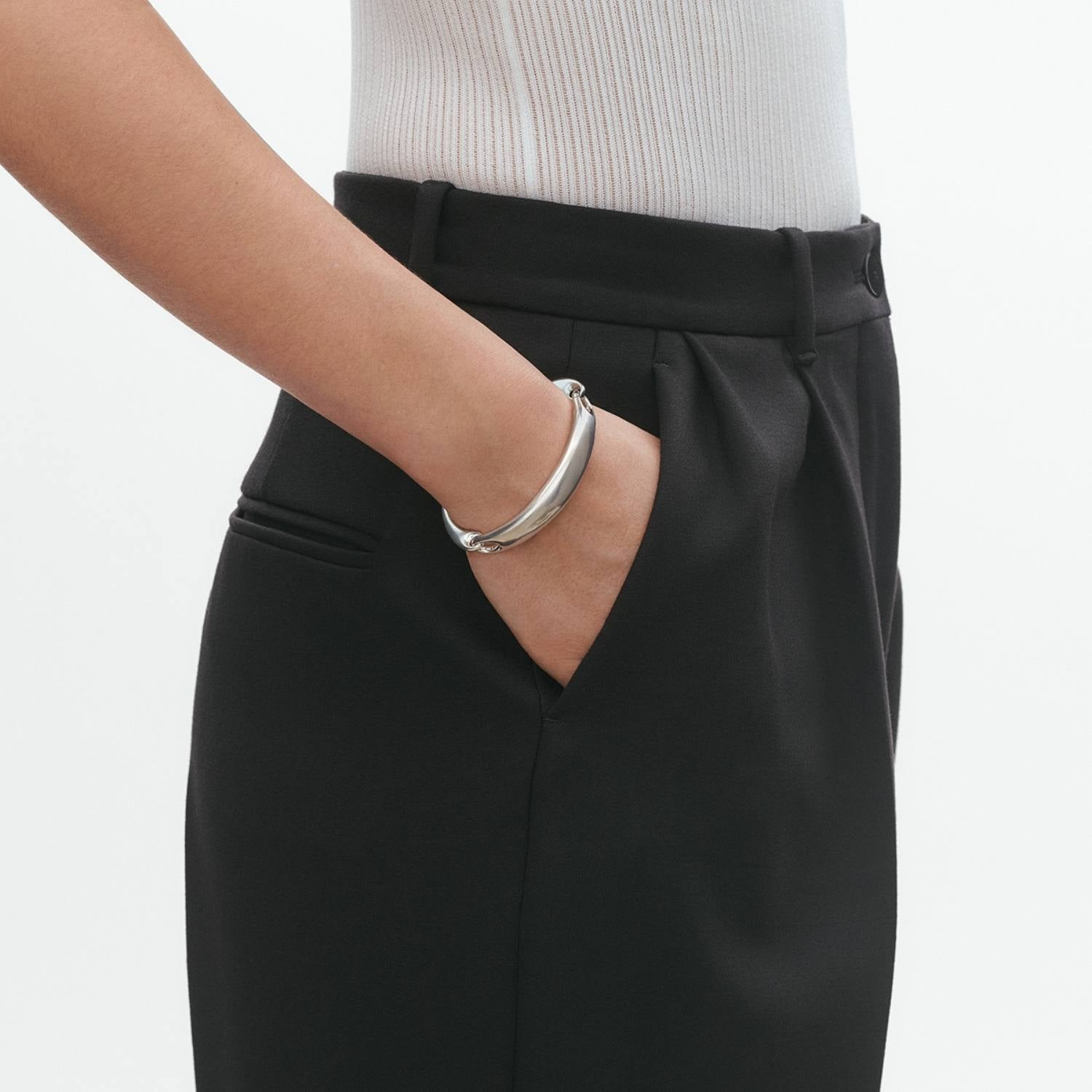 DETAIL243724