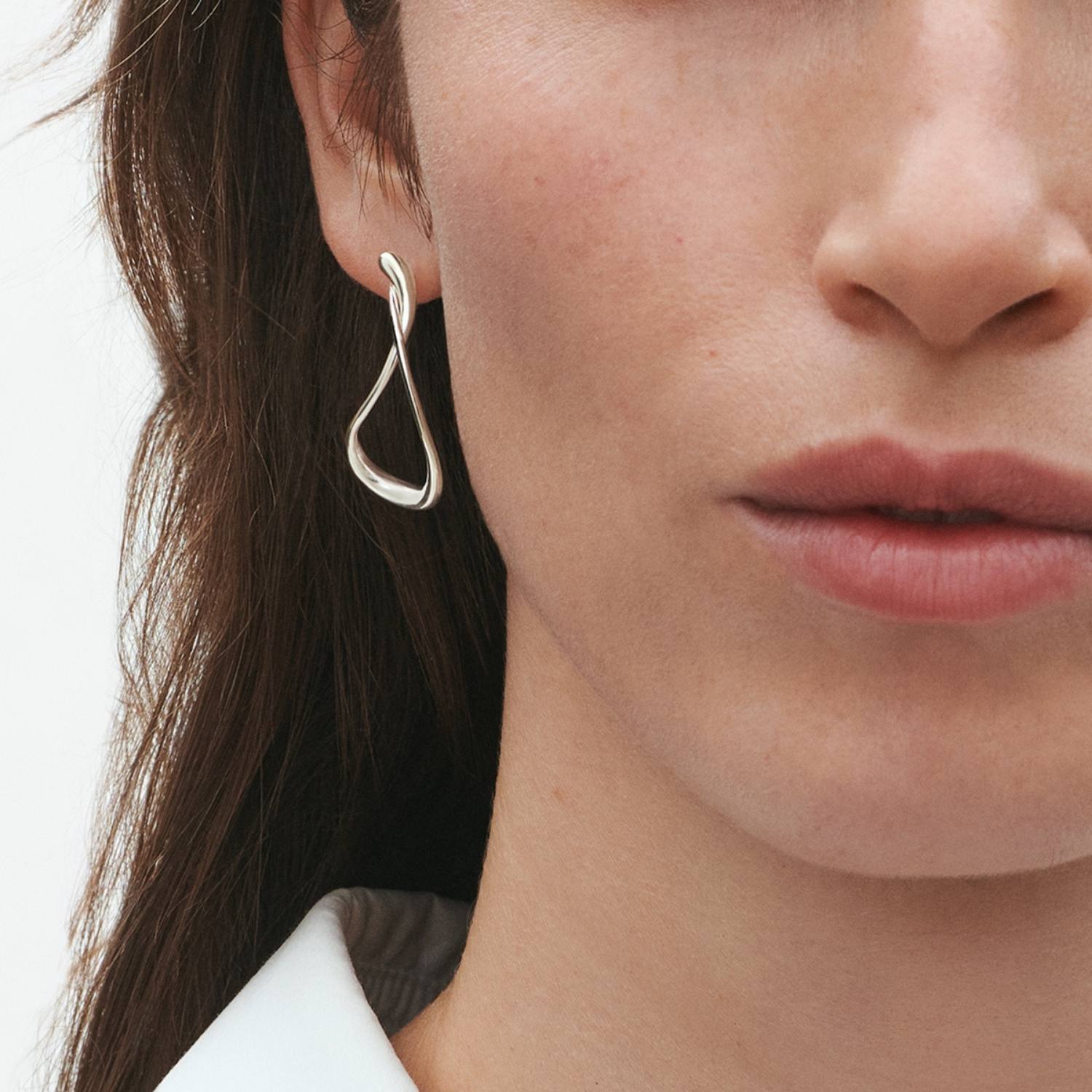 DETAIL243744