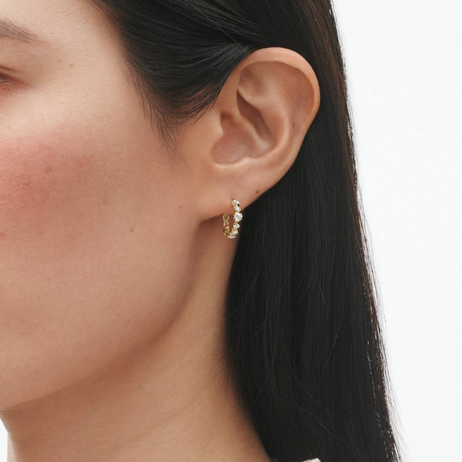 DETAIL243786