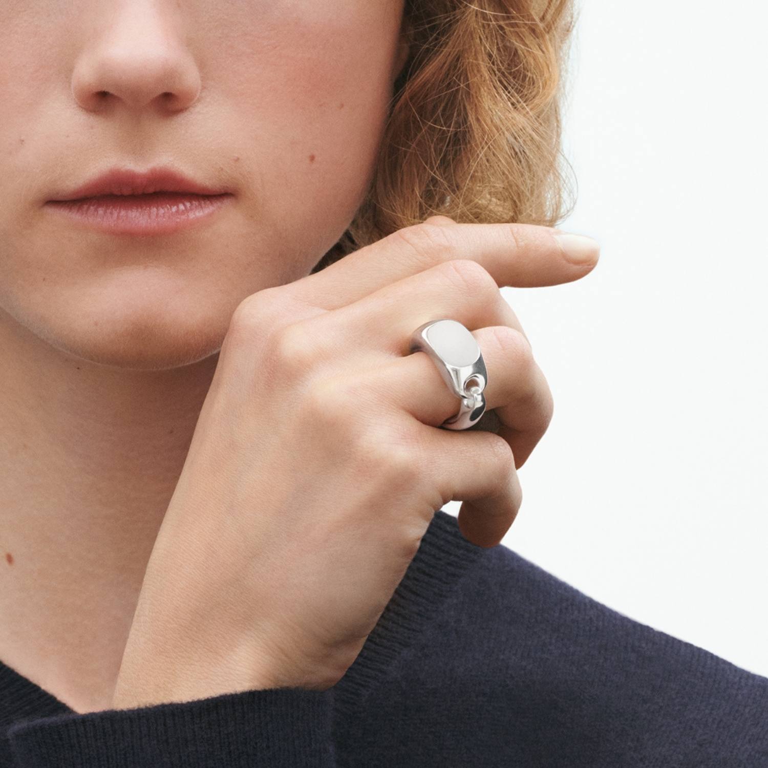 DETAIL243818