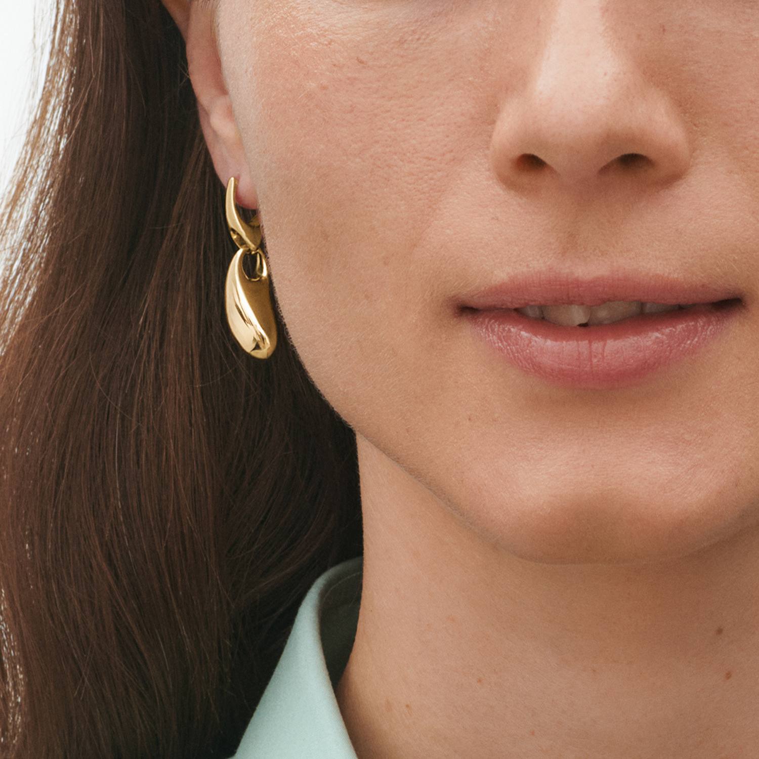 DETAIL243852
