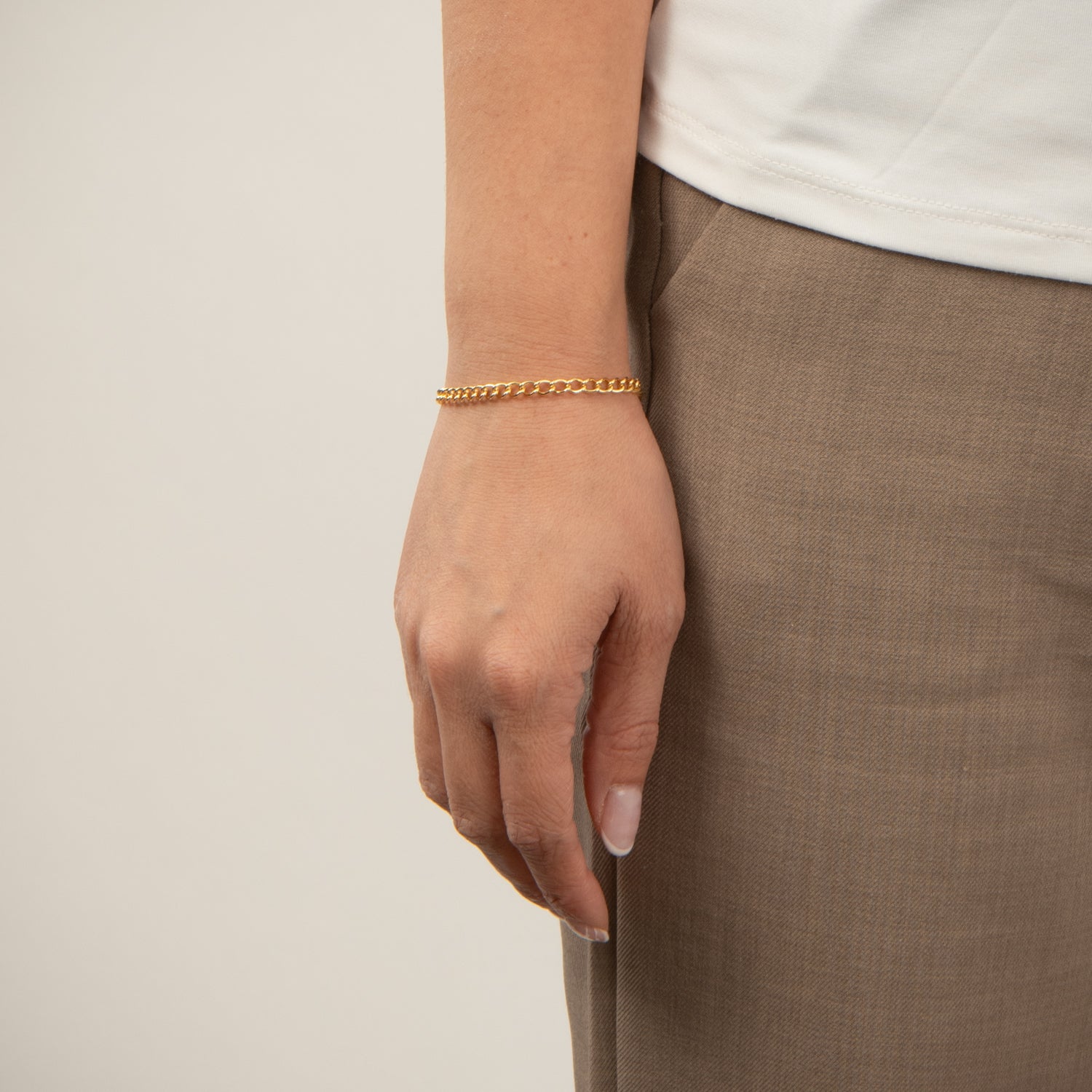 DETAIL233808