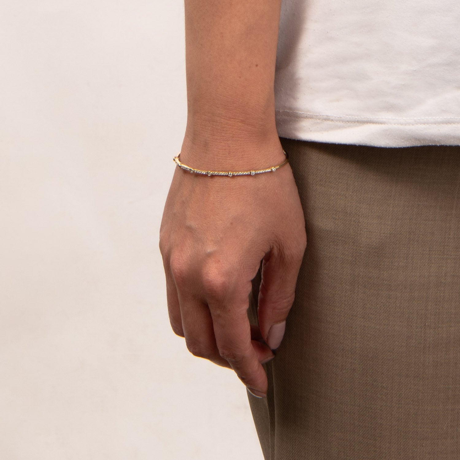 DETAIL248051