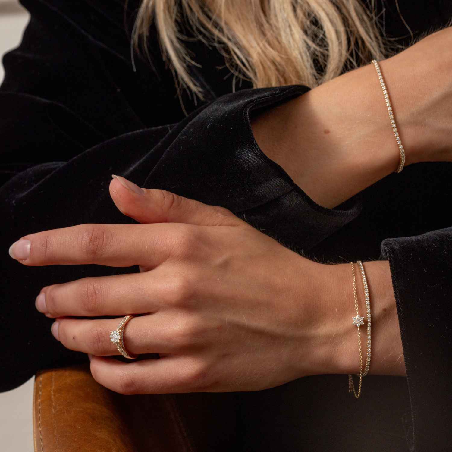 DETAIL256384