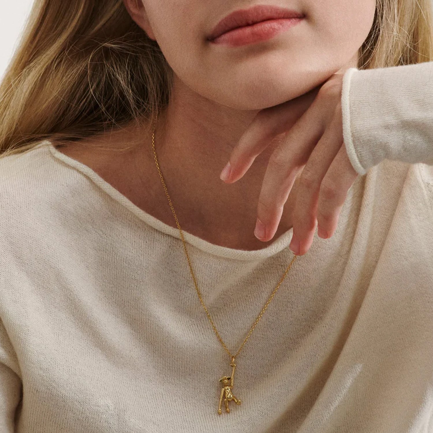 DETAIL236424