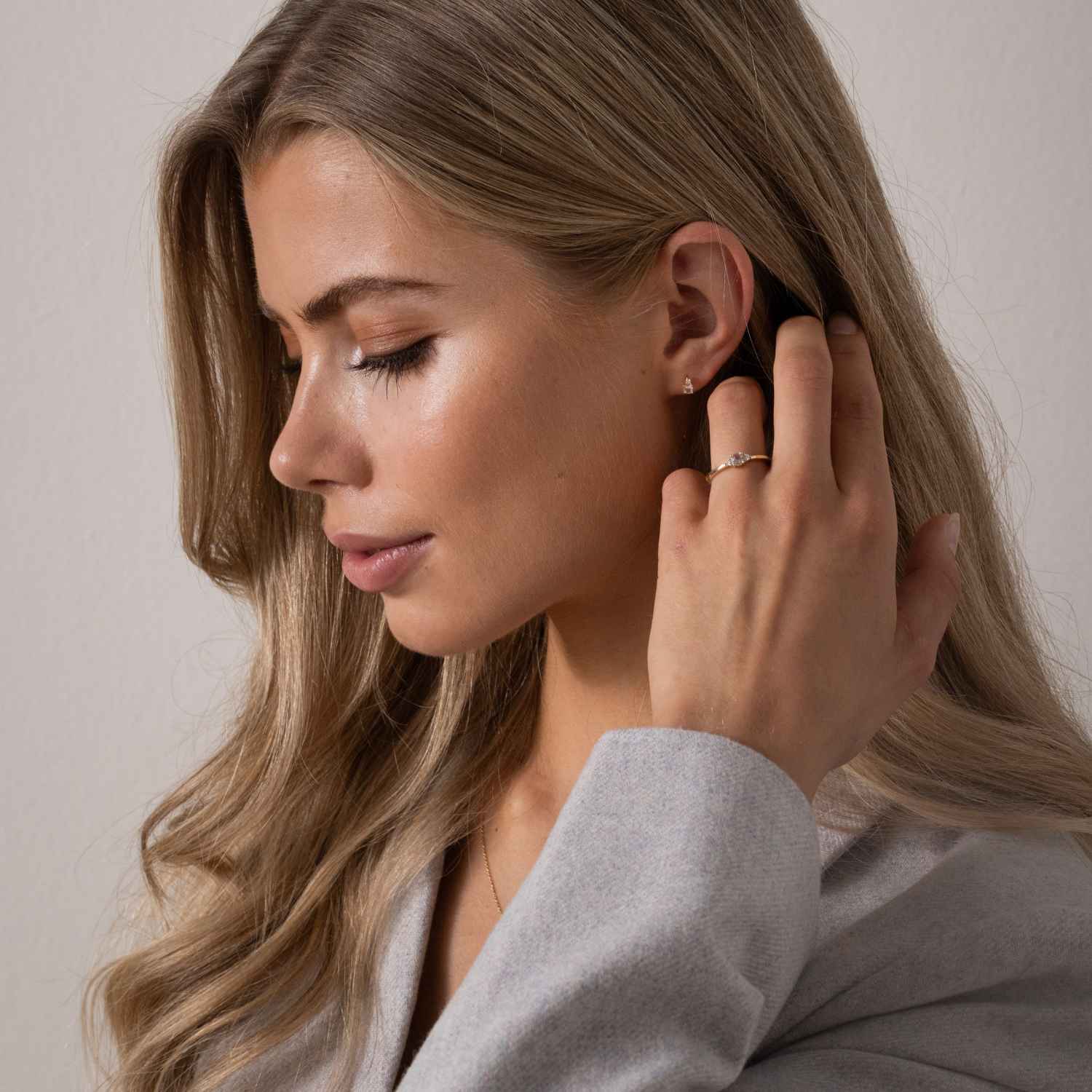 DETAIL256336